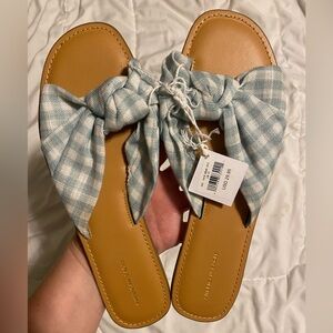 American Eagle Sandals